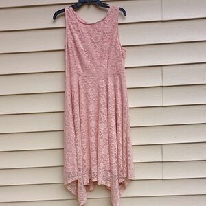 Elegant High-Low Lace Dress in Soft Pink‎